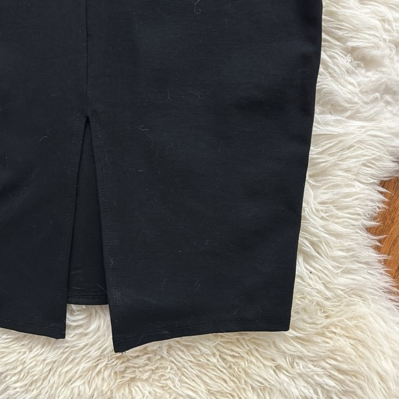 Black Dress - Picture 5 of 6